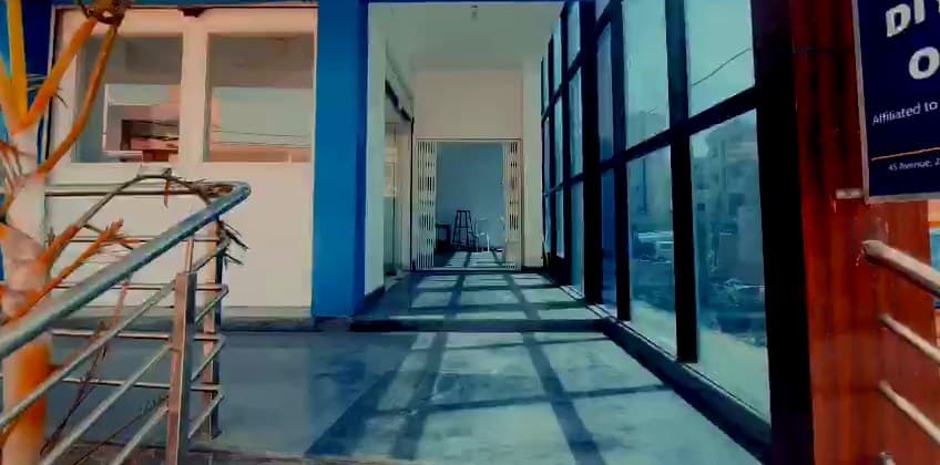 Reception corridor